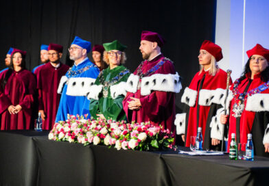 Wielkie święto akademickie – 700 członków społeczności WSKZ uroczyście zainaugurowało nowy rok nauki